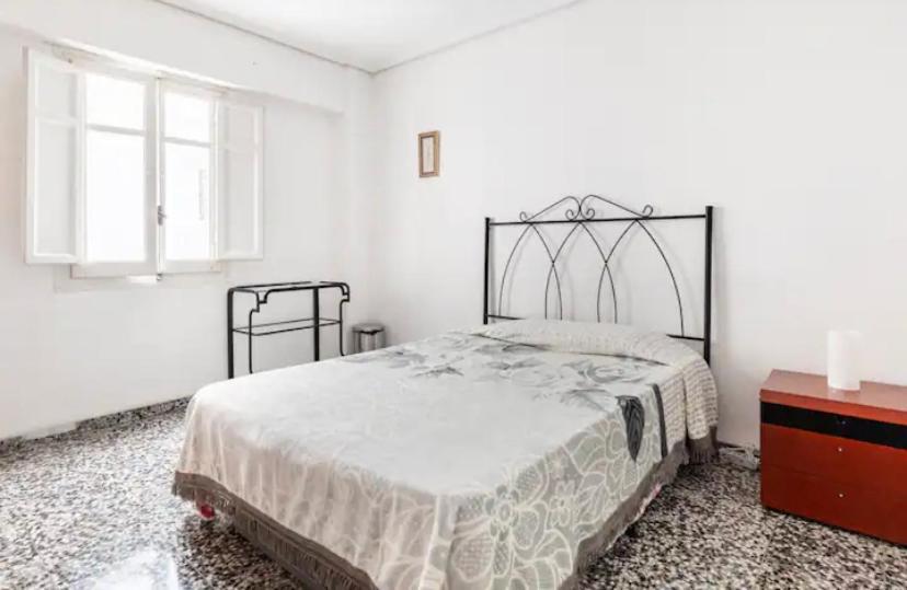 Private Room In Shared Apartment Valencia Workstay Экстерьер фото