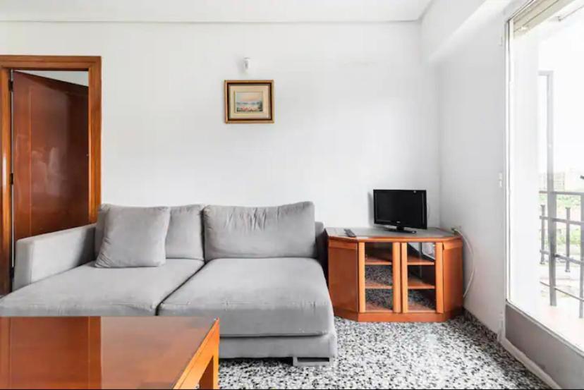 Private Room In Shared Apartment Valencia Workstay Экстерьер фото