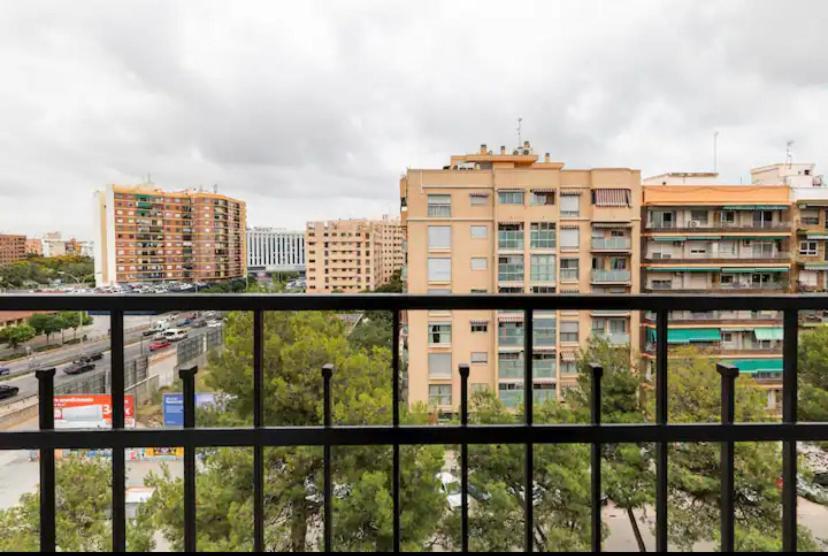 Private Room In Shared Apartment Valencia Workstay Экстерьер фото