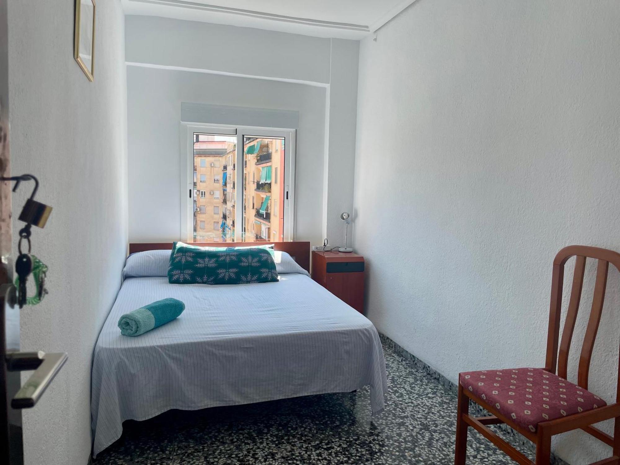 Private Room In Shared Apartment Valencia Workstay Экстерьер фото